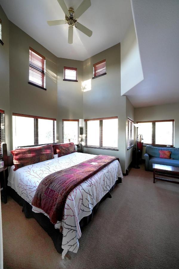Inn On Galena