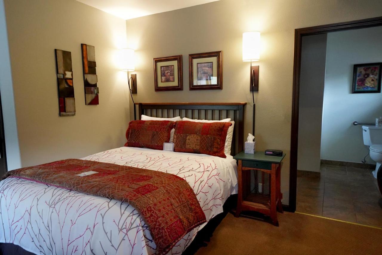 Inn On Galena 3*